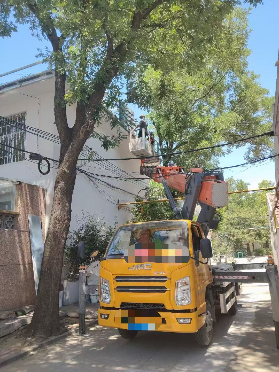 虎丘区高空作业车能吊装重物吗？最大承载多少公斤？